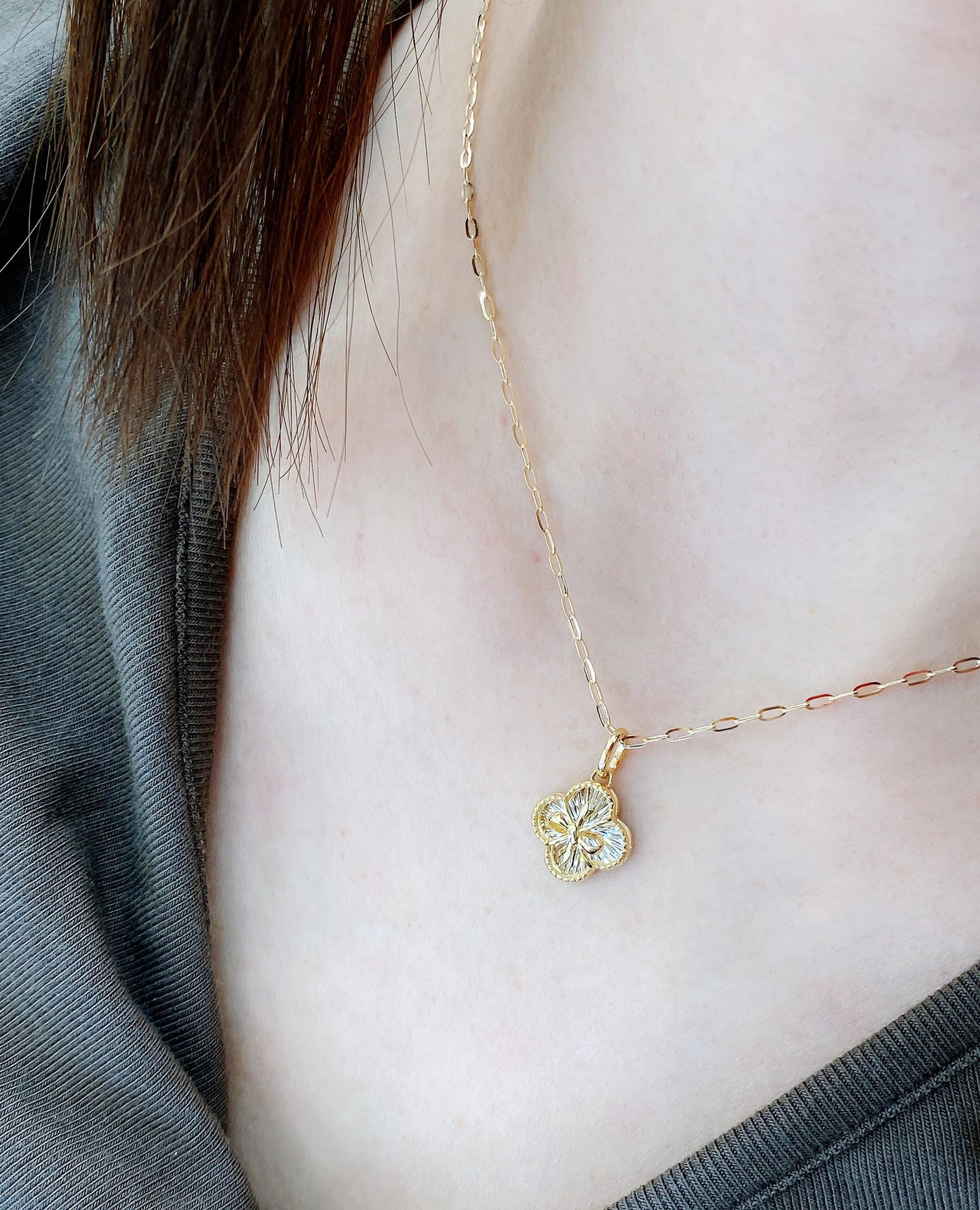 Four-Leaf Clover Pendant & Necklace