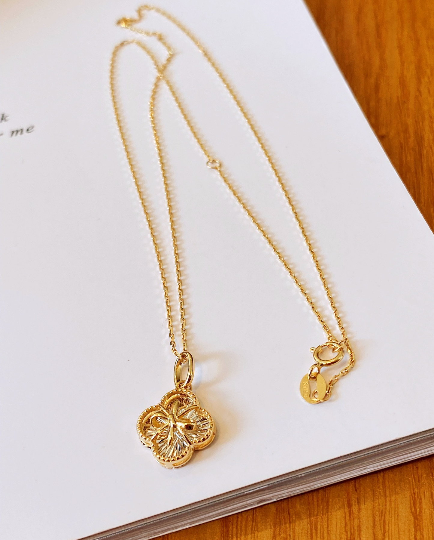 Four-Leaf Clover Pendant & Necklace